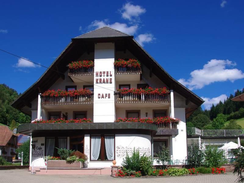 Zum Kranz Garni Hotel บัด ริพโพลด์สเอา ภายนอก รูปภาพ