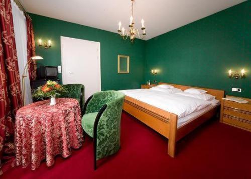 Zum Kranz Garni Hotel บัด ริพโพลด์สเอา ภายนอก รูปภาพ