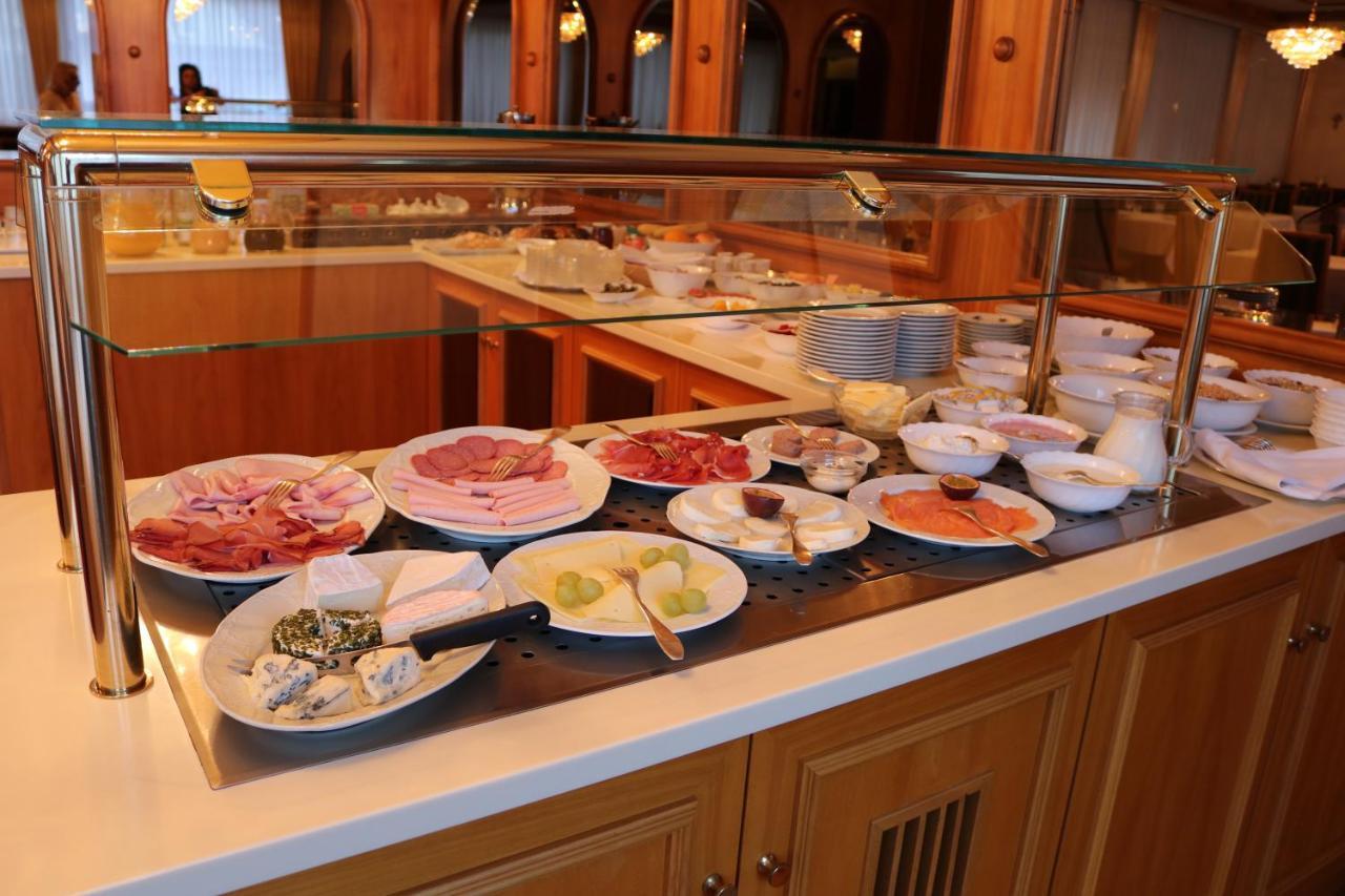 Zum Kranz Garni Hotel บัด ริพโพลด์สเอา ภายนอก รูปภาพ