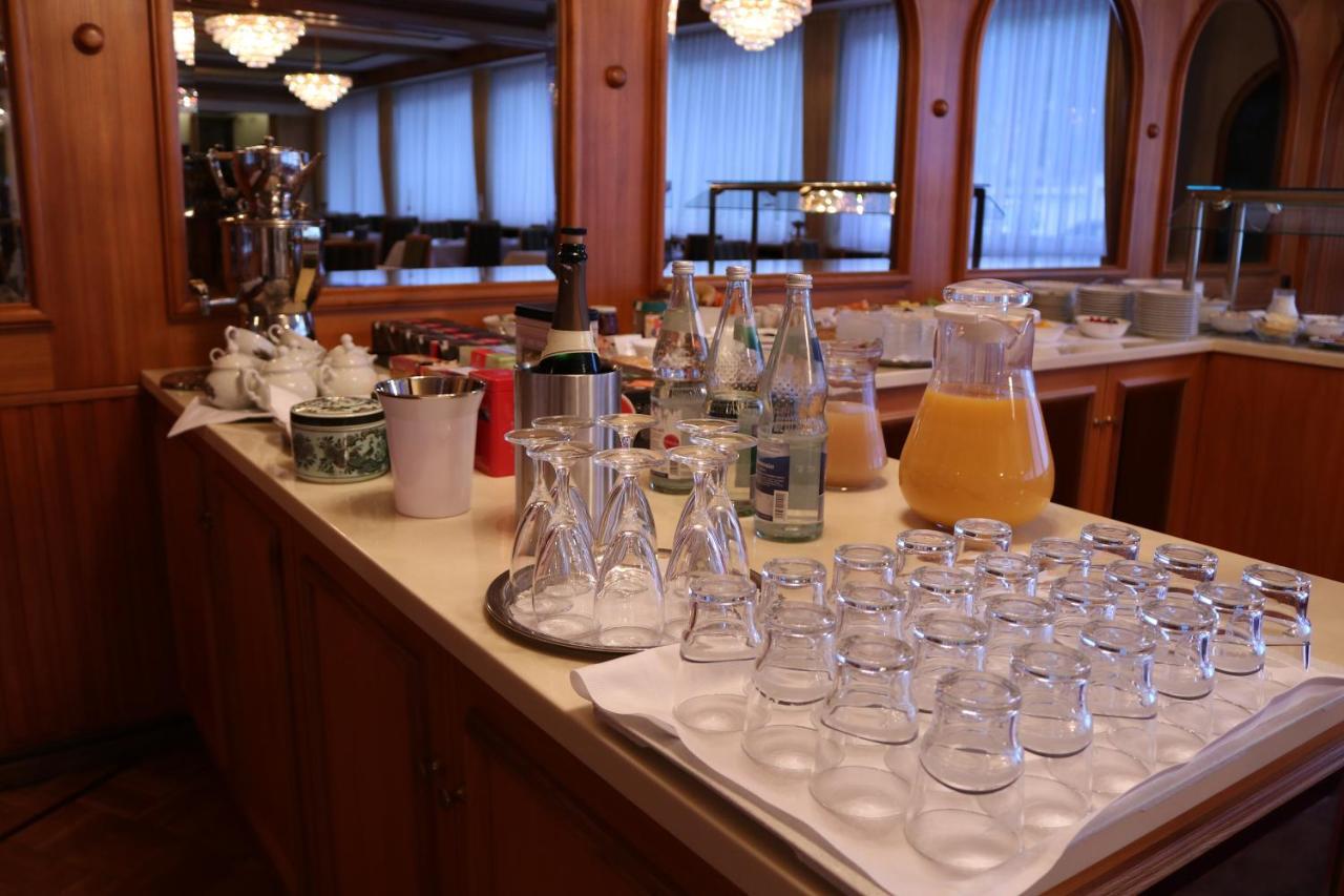 Zum Kranz Garni Hotel บัด ริพโพลด์สเอา ภายนอก รูปภาพ